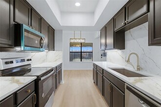 Room in Duplex on Gwendolyn Ln in Austin, TX - Building Photo - Building Photo