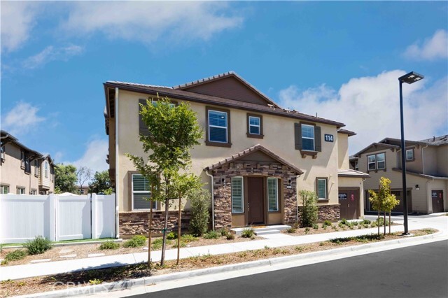 40624 Birchfield Dr in Temecula, CA - Building Photo