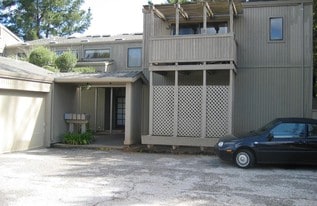 10384 Alpine Dr Apartments