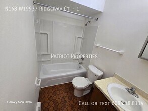 N168W19937 Ridgeway Ct-Unit -1 in Jackson, WI - Building Photo - Building Photo