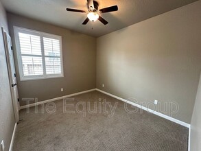 3842 E Evergreen Ave in Visalia, CA - Building Photo - Building Photo