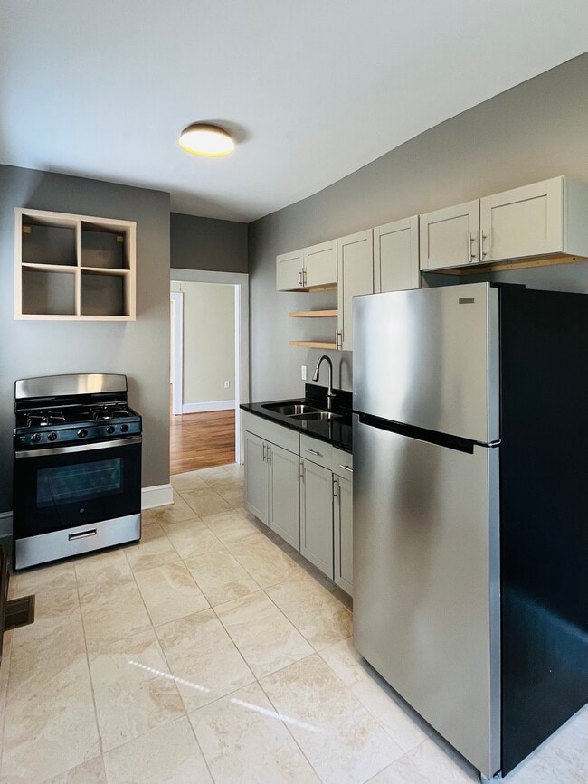 831 King St, Unit 2