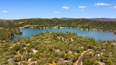 18610 Jayhawk Dr in Penn Valley, CA - Building Photo - Building Photo