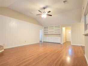 13215 Frank Ln in Stafford, TX - Building Photo - Building Photo