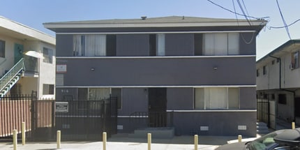 916 N Inglewood Ave in Inglewood, CA - Foto de edificio - Building Photo