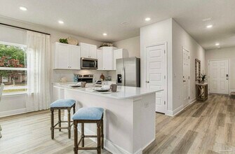 4083 Pendragon Cir in Milton, FL - Building Photo - Building Photo