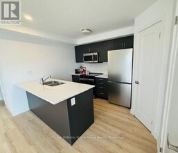 940 St David St N in Centre Wellington, ON - Building Photo - Building Photo