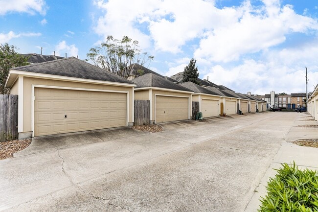 8034 Grow Ln in Houston, TX - Building Photo - Building Photo