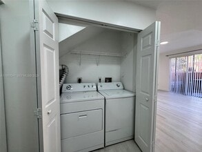 4911 Spinnaker Dr in Fort Lauderdale, FL - Building Photo - Building Photo