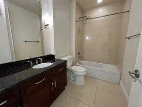 8066 Park Ln in Dallas, TX - Building Photo - Building Photo