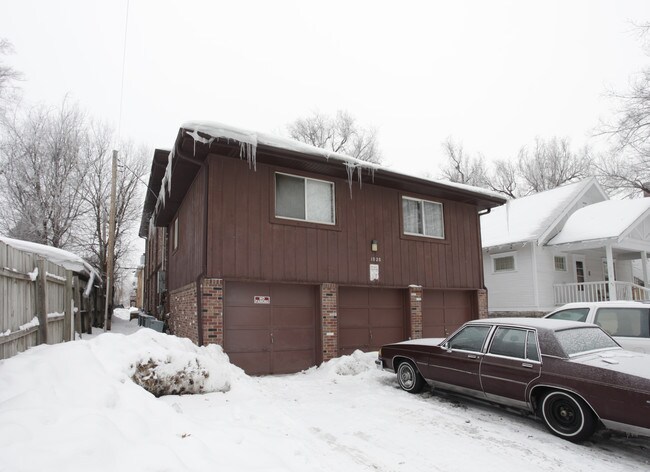 1020 Washington St in Lincoln, NE - Foto de edificio - Building Photo