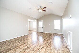 2652 Apostle Ln in Murfreesboro, TN - Foto de edificio - Building Photo