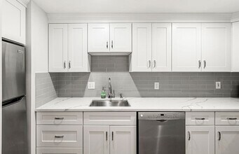 2 Clarendon St, Unit 102 in Boston, MA - Building Photo - Building Photo