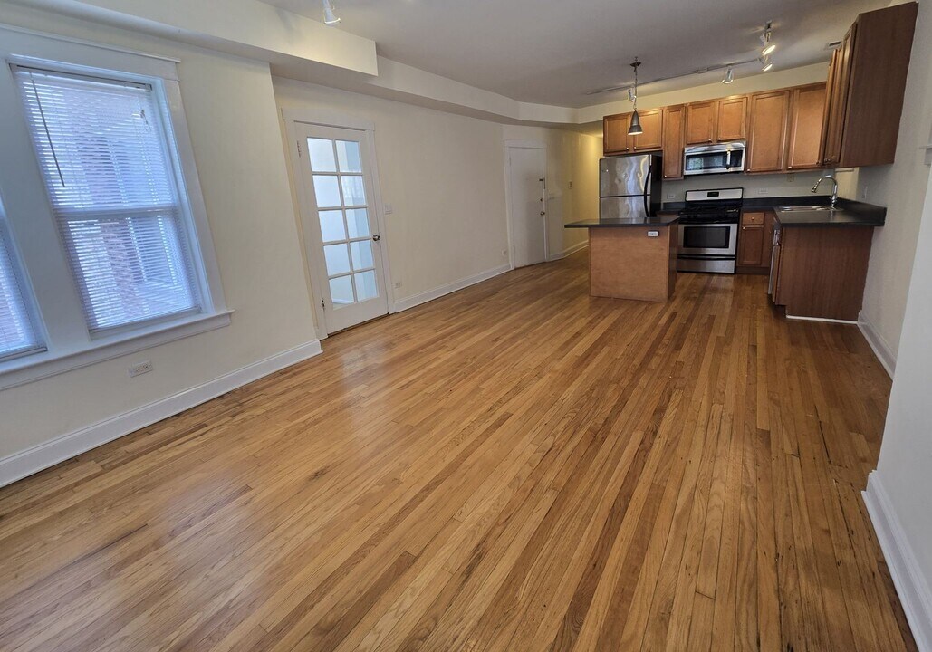 4926 N Albany Ave in Chicago, IL - Building Photo