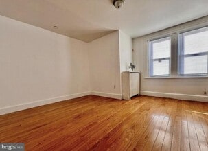 329 Sanford Rd in Upper Darby Township, PA - Building Photo - Building Photo