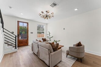 8605 Amadwe St in Houston, TX - Building Photo - Building Photo