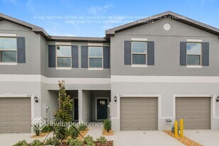 8281 Birch Hvn Ln in New Port Richey, FL - Building Photo