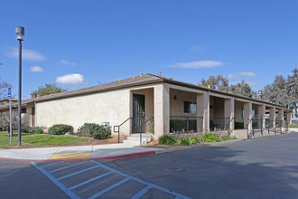 Madera Gardens in Madera, CA - Foto de edificio - Building Photo