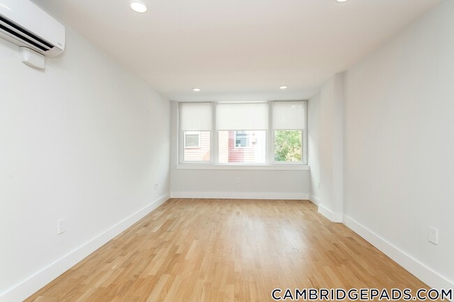 334 Harvard St, Unit E3 in Cambridge, MA - Building Photo - Building Photo