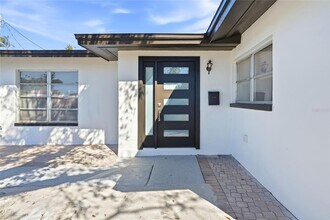 1801 62nd Terrace S in St. Petersburg, FL - Building Photo - Building Photo