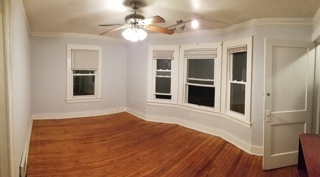 50 Mission St, Unit Second floor in Montclair, NJ - Foto de edificio - Building Photo