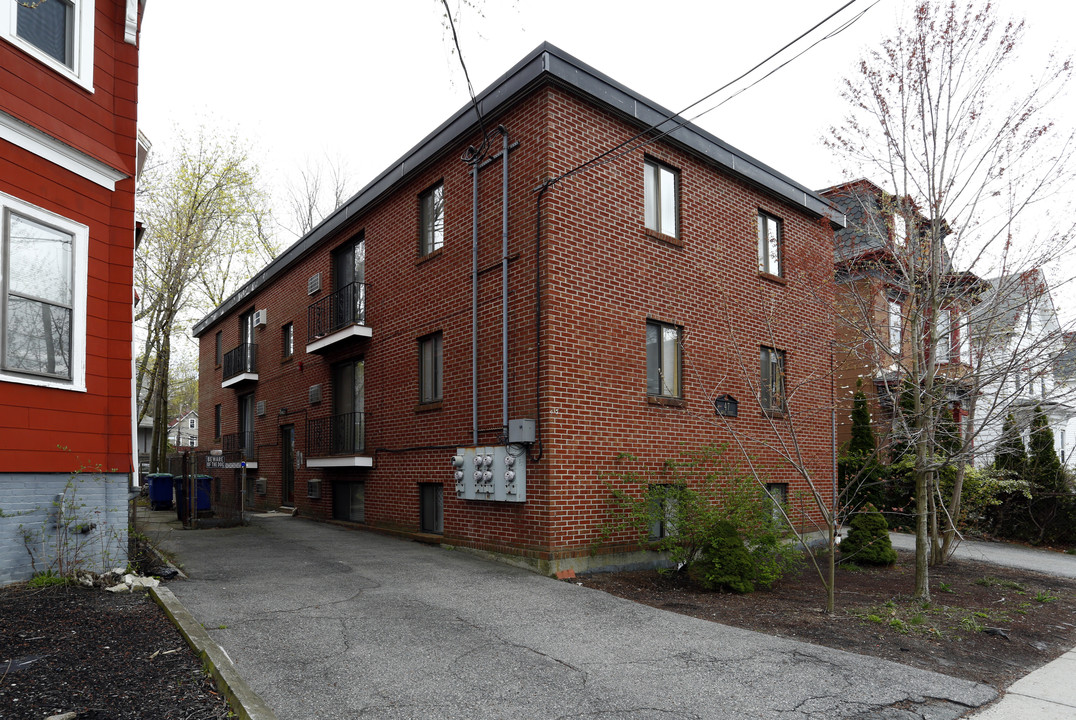 Cedar Street Terrace Condo in Somerville, MA - Foto de edificio