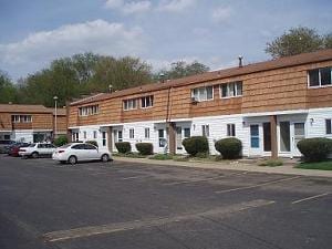 Palm House Apartments in Wooster, OH - Building Photo