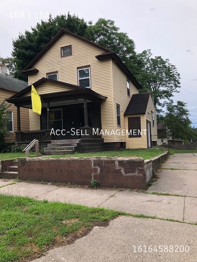 property at 618 Adams St SE