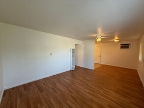 5748 San Ardo Way in North Highlands, CA - Building Photo - Building Photo