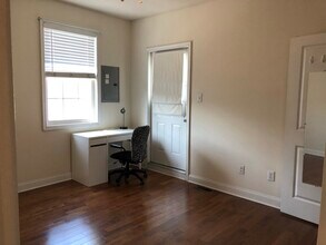 778 S Harshaw St, Unit 2 in Philadelphia, PA - Building Photo - Building Photo
