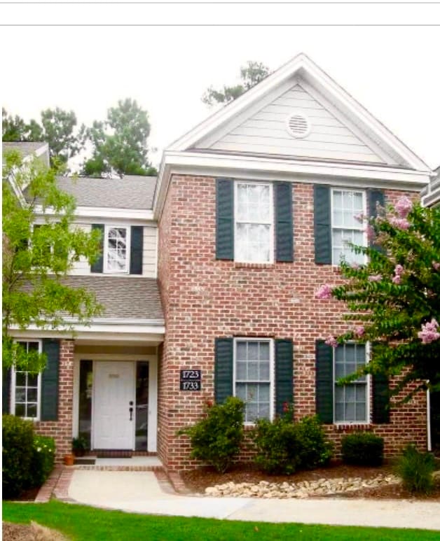 property at 1723 Woodbrooke Dr