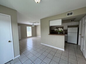 1952 Upland Dr in Houston, TX - Building Photo - Building Photo