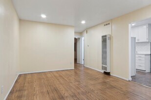 2800 Virginia Ave, Unit 2806 in Richmond, CA - Building Photo