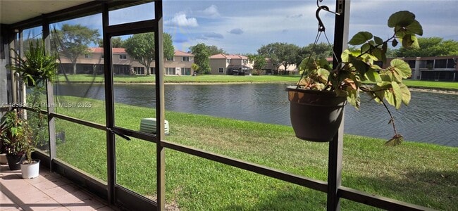 11034 SW 15th Manor in Davie, FL - Building Photo - Building Photo