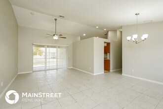 1206 SW 10th Terrace in Cape Coral, FL - Foto de edificio - Building Photo