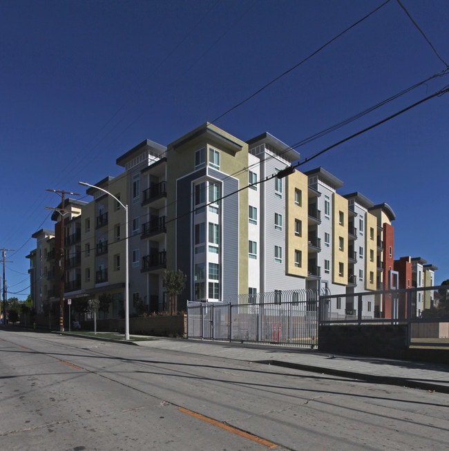 Andalucia Heights in Los Angeles, CA - Foto de edificio - Building Photo