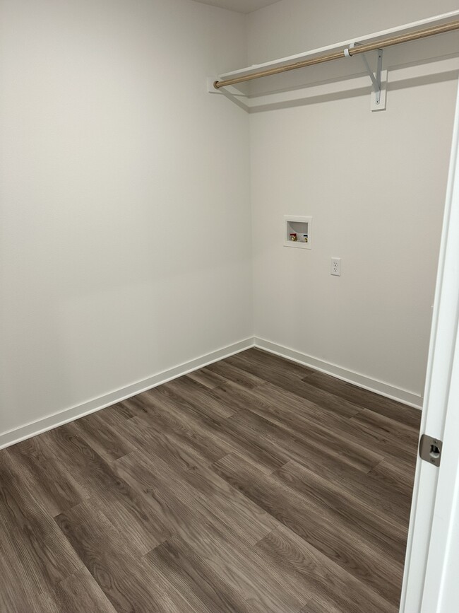 4487 W Glacier St in Fayetteville, AR - Building Photo - Building Photo