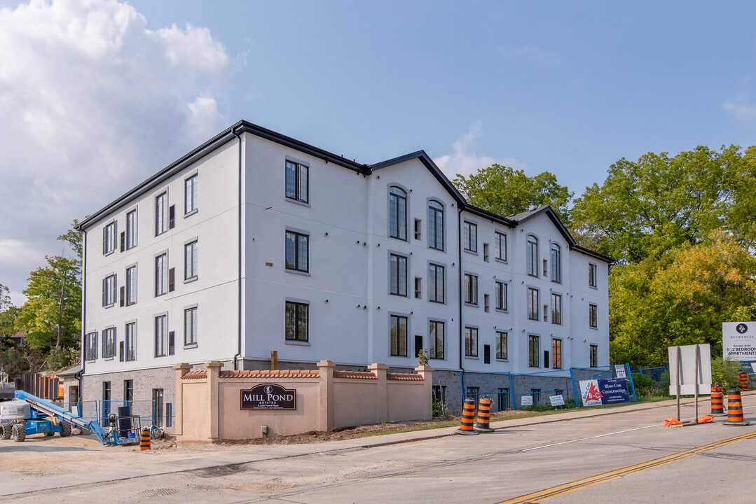 3 John Pound Rd in Tillsonburg, ON - Building Photo