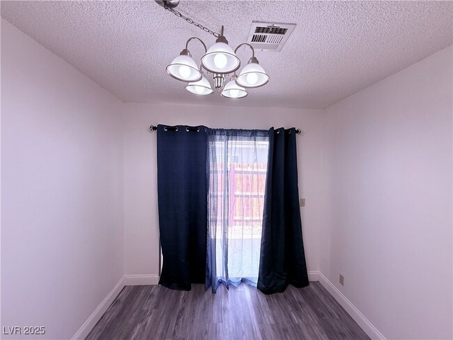 204 N Bruce St in Las Vegas, NV - Building Photo - Building Photo