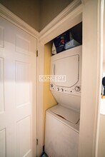 719 Parker St, Unit 2 in Boston, MA - Foto de edificio - Building Photo