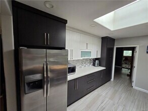 14152 Tiara St in Los Angeles, CA - Building Photo - Building Photo