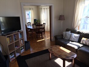 34 Elm St, Unit 2 in Somerville, MA - Building Photo - Building Photo