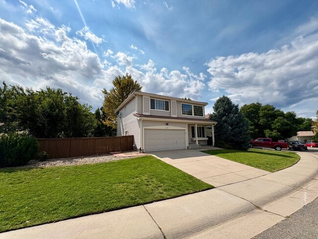 1196 W Briarhollow Way in Littleton, CO - Building Photo - Building Photo