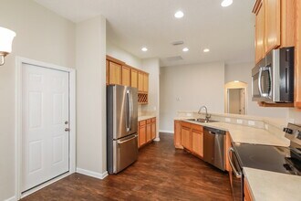 2391 Creekfront Dr in Green Cove Springs, FL - Building Photo - Building Photo