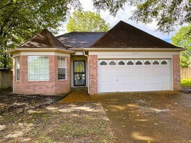 2271 Lake Springs Ln in Memphis, TN - Building Photo