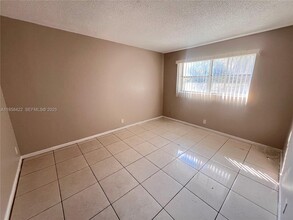 1200 SW 50th Ave in North Lauderdale, FL - Building Photo - Building Photo