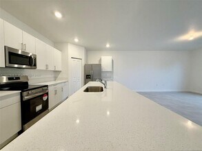 2958 Park Pl in Dania Beach, FL - Building Photo - Building Photo