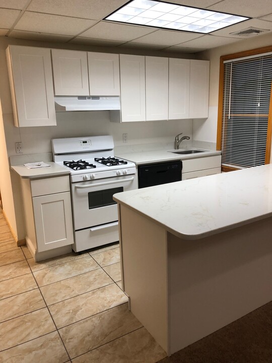 35 Notre Dame Ave in Hicksville, NY - Building Photo