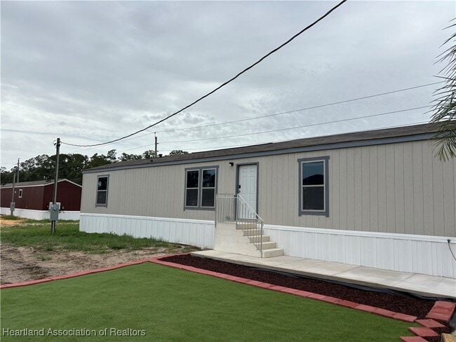 2450 Hammock Rd in Sebring, FL - Building Photo - Building Photo