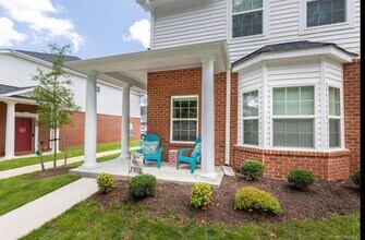 7358 Pebble Lake Dr in Mechanicsville, VA - Building Photo - Building Photo
